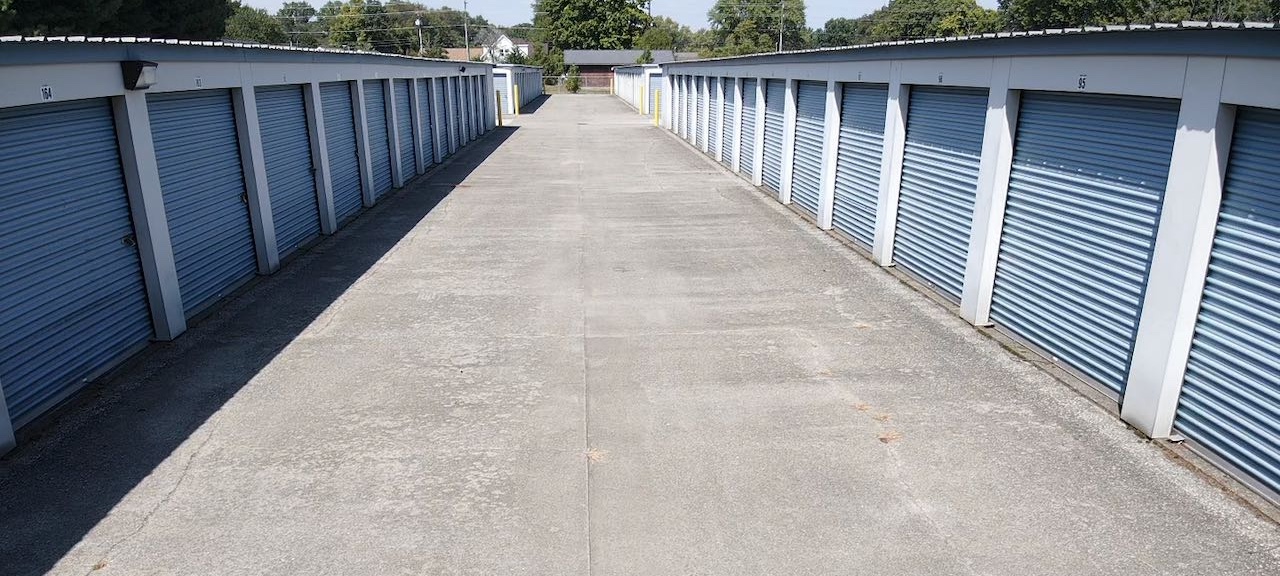 Drive up storage on Springhill Drive